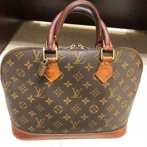 Authentic Louis Vuitton Alma Handbag